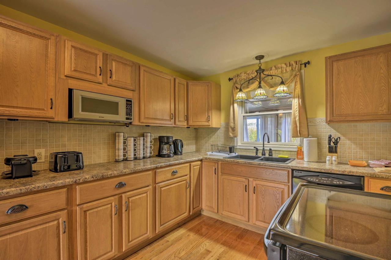 Spacious Home By Finger Lakes And Watkins Glen! Burdett Екстериор снимка