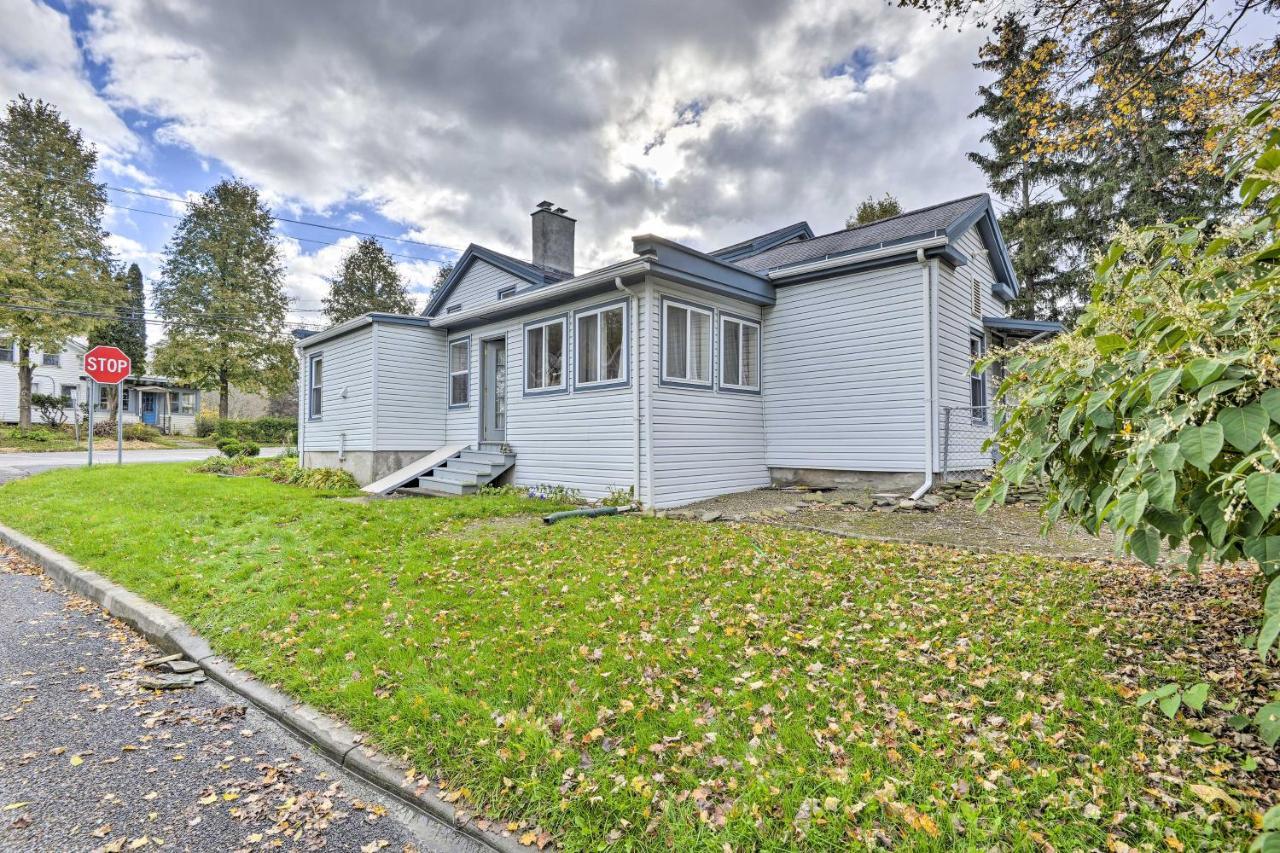 Spacious Home By Finger Lakes And Watkins Glen! Burdett Екстериор снимка